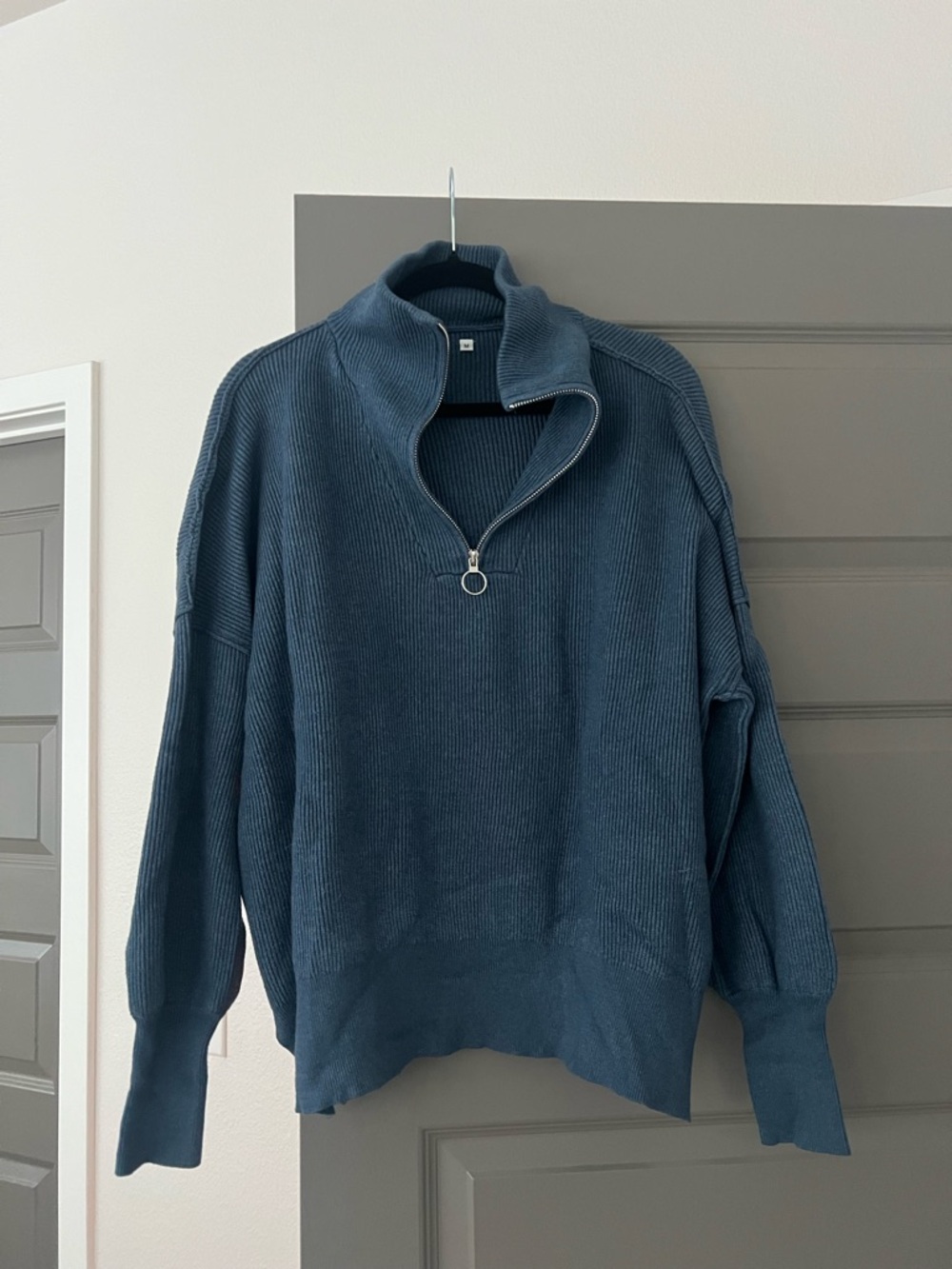Adorable Oversized Quarter Zip Pull Sweater, Size M
